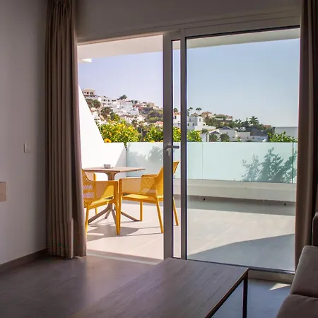 Costa Adeje Garden アパートホテル 4*